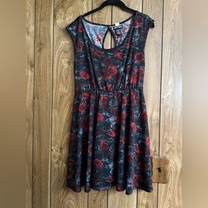 Large Hot Topic Black and Red Rose Skater Dress